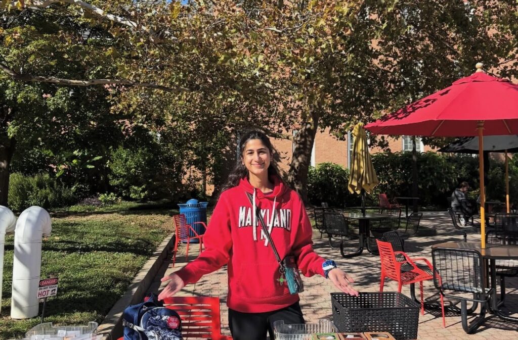 Noora Ghahremani - Sigma Tau Bake Sale