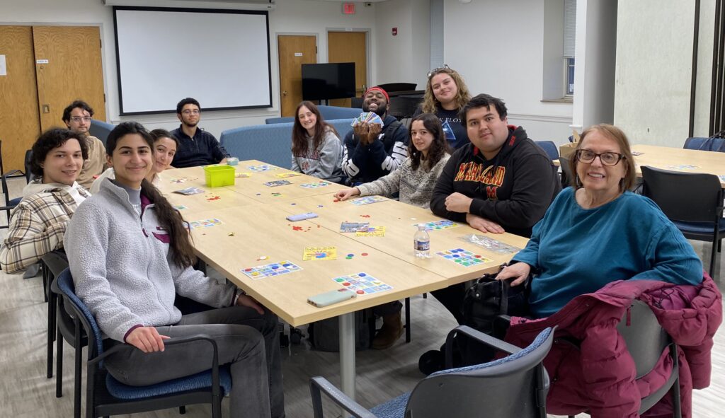 Noora Ghahremani - Spanish Club Lotería